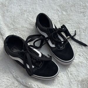Vans Old Skool Black White Sneakers | Classic Low Tops | Worn Condition Youth 4